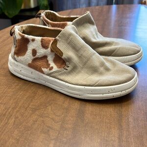 Hey Dude Shoes Emma Cow Print Chocolate Mix Size 8